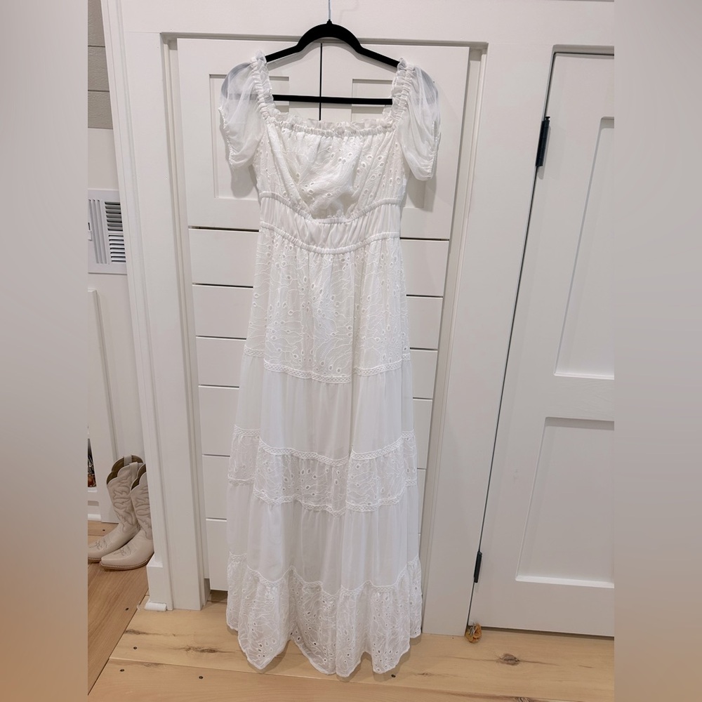 Elegant White Lace Guess Maxi Dress